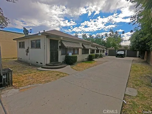 137 W Olive St #3 Photo 1