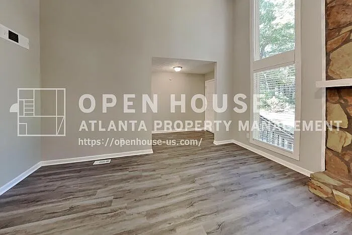 3 bed, 2.5 bath, 2331 sqft, $2,545 — Photo 4