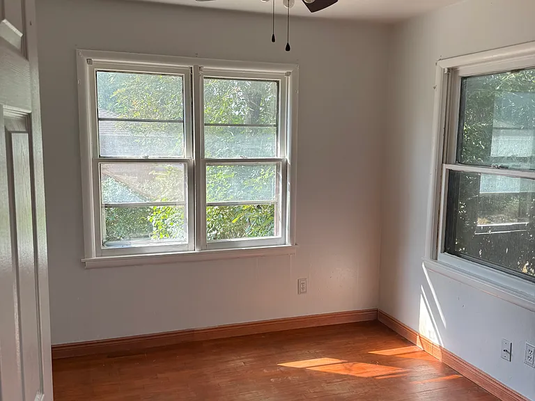 1410 N Ash St — Photo 6