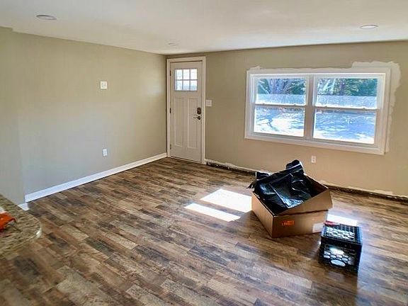 3rd image of 119 Cedar Ave