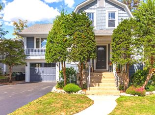 212 4th St, Downers Grove, IL 60515