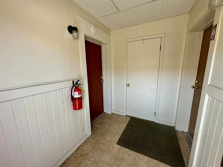 4044 V St — Photo 15