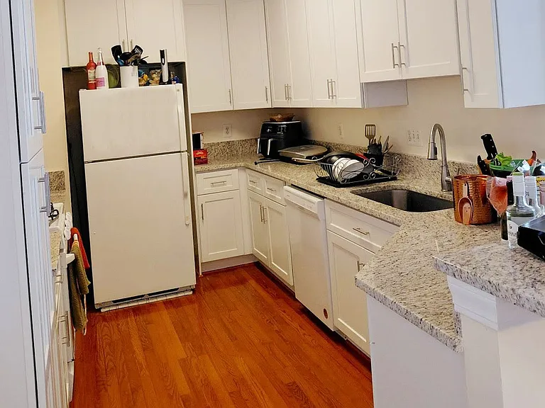 5053 Donovan Dr — Photo 15