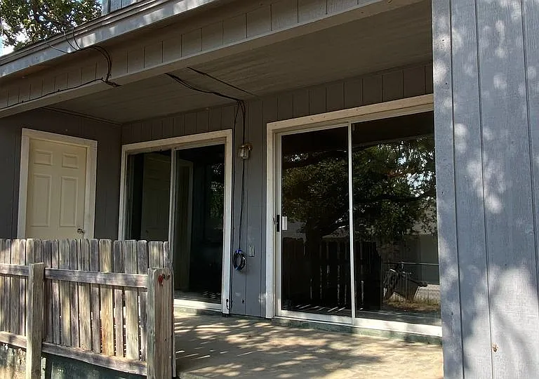 1216 Elm Ct — Photo 16