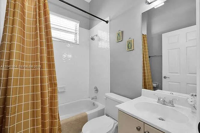 2405 SE 5th Ct — Photo 28