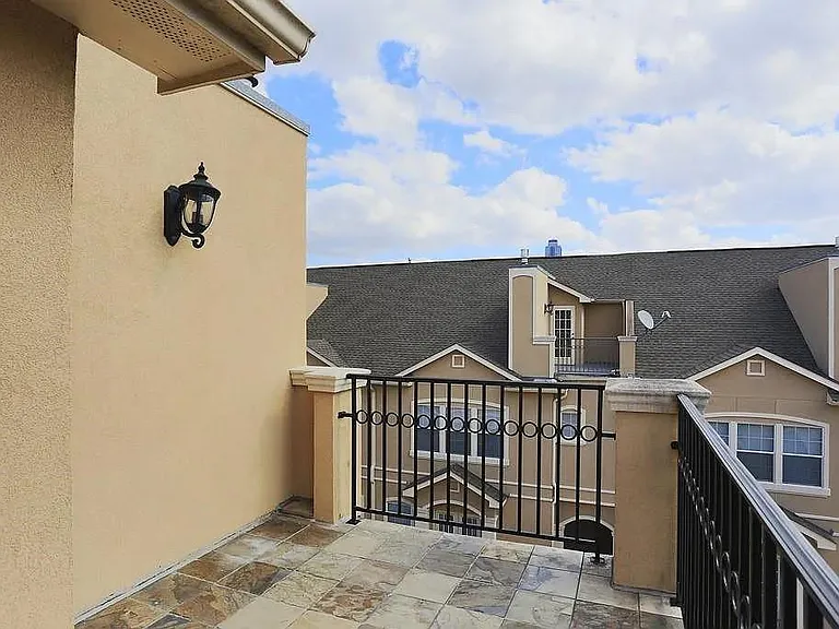 5615 Winsome Villas Ln #H — Photo 19