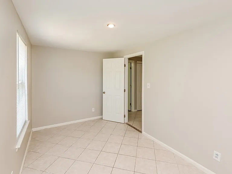3204 Old House Cir — Photo 13