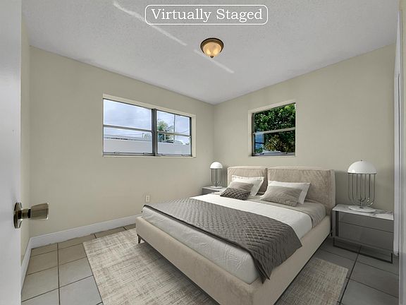 4th image of 4040 SW 59th Terrace