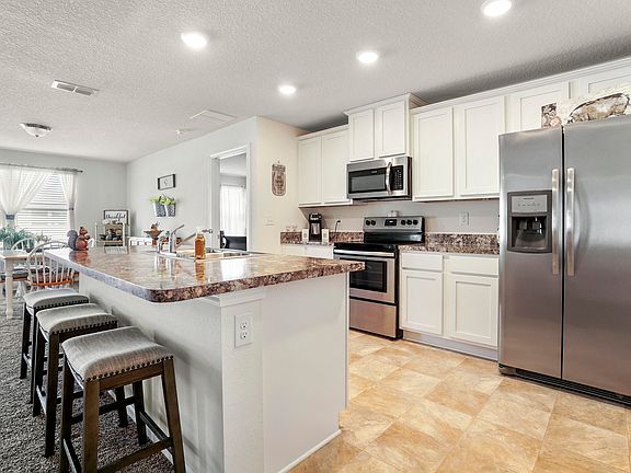 4th image of 3547 Twin Falls Dr
