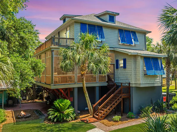 301 E Huron Ave, Folly Beach, SC 29439