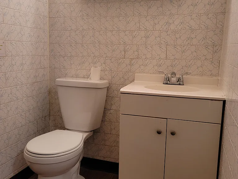 1126 Kaighn Ave — Photo 3