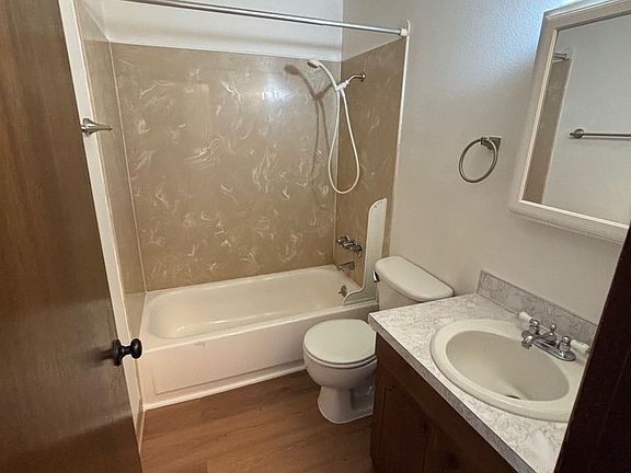 5th image of 1525 SE 49th Ave #1525
