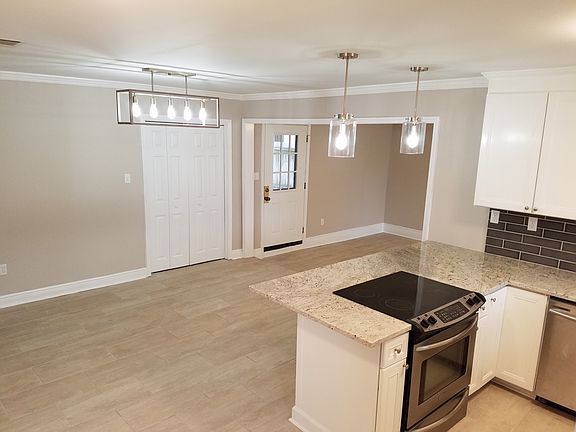 4th image of 1404 Gaudet Dr