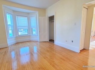 145 Highland Ave APT 4, Somerville, MA 02143