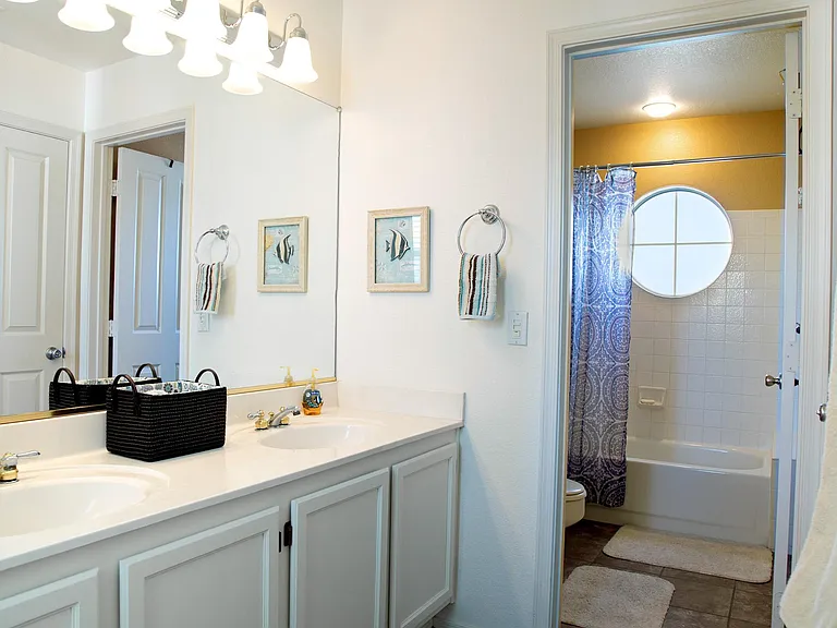 1136 E Hiddenview Dr — Photo 19