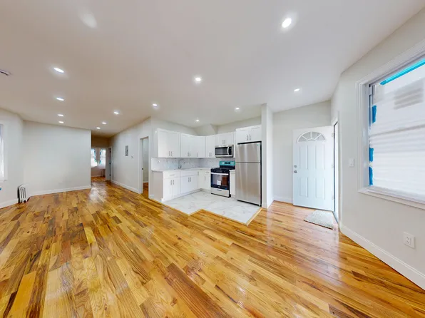 102 Dubois Ave, Staten Island, NY