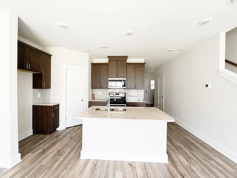 4 Beachley Pl — Photo 9