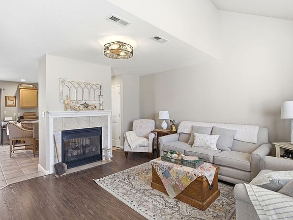 3rd image of 3601 Chapel Hill Rd