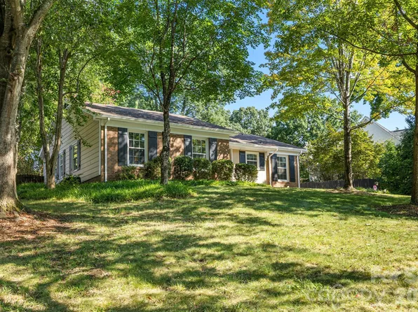 11714 Painted Tree Rd, Charlotte, NC 28226