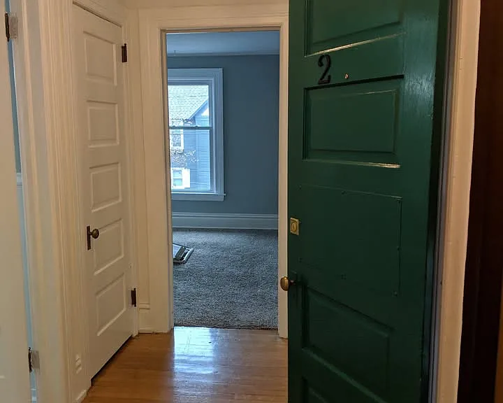706 Hawthorne St NE #2 — Photo 5