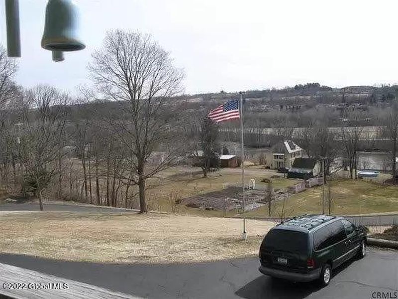 3rd image of 127 Failing Hill Road