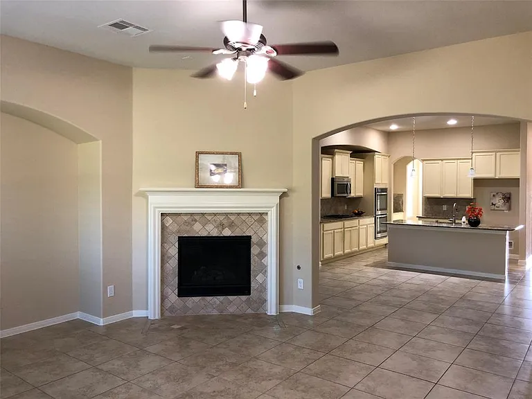 4827 Terrance Fall Dr — Photo 10