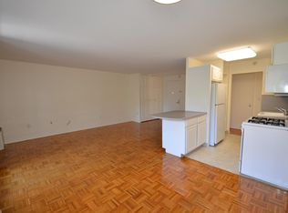 176 Freeman St #520, Brookline, MA 02446