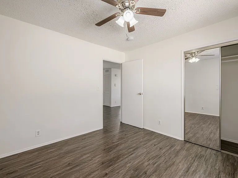5533 Barton Ave — Photo 12