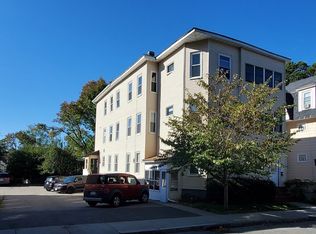 52 Hollywood St, Worcester, MA 01610