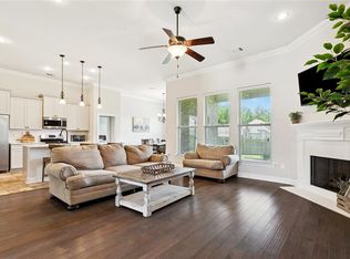 325 Cedar Creek Dr, Madisonville, LA 70447