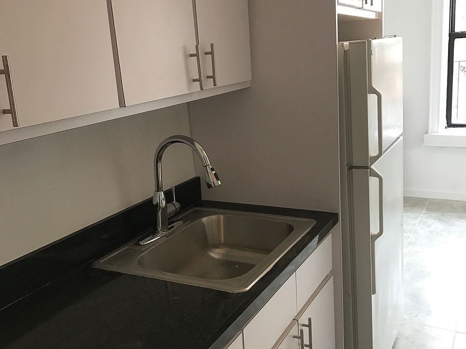 1st image of 9019 88th Ave #1