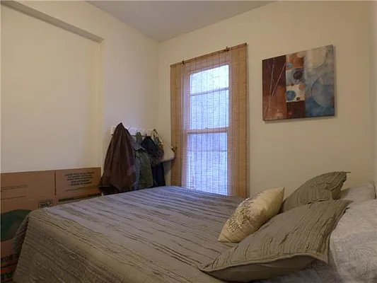 Rented by Akam Sales and Brokerage | media 4