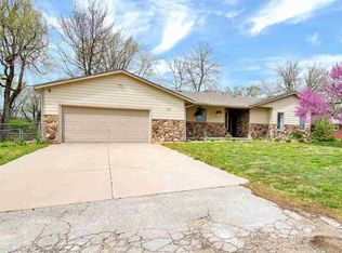 327 S Sunflower Ln, Andover, KS 67002