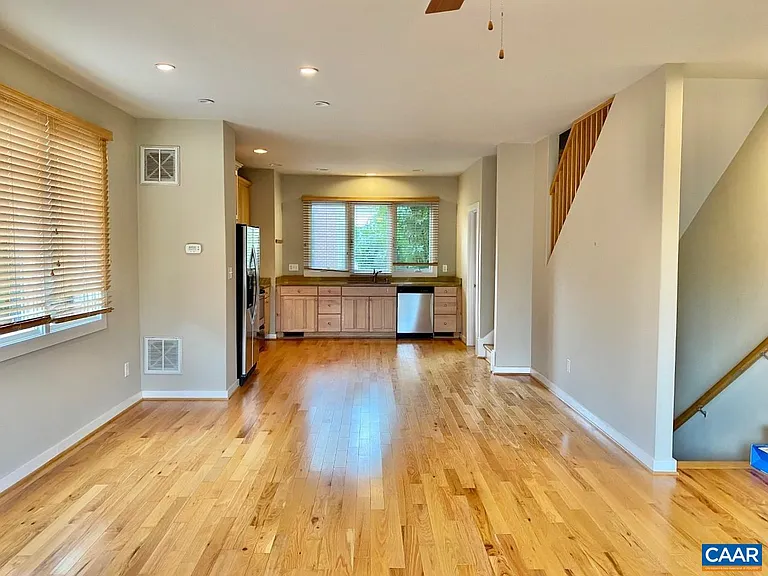 1013 Linden Ave #T — Photo 3