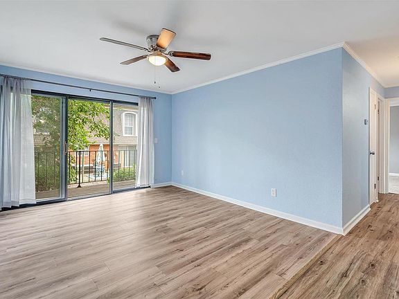 3rd image of 1090 Mersey Bend Dr APT G