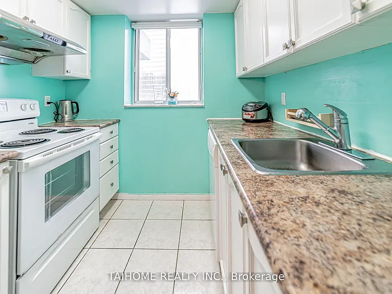1 Pemberton Ave #702 — Photo 9