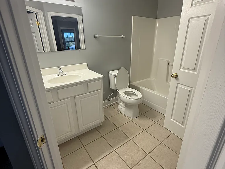 602 Hampton Way #A — Photo 6
