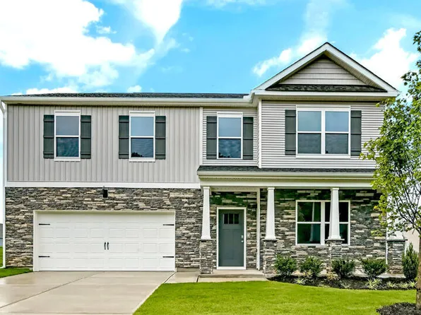 55 Green Laurel Dr, Angier, NC 27501