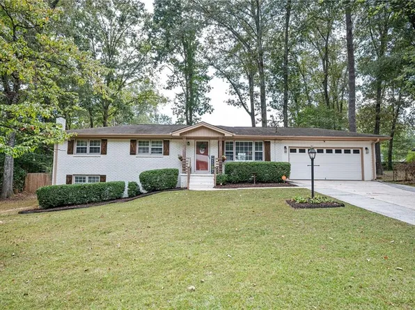 260 Diane Dr SE, Smyrna, GA 30082