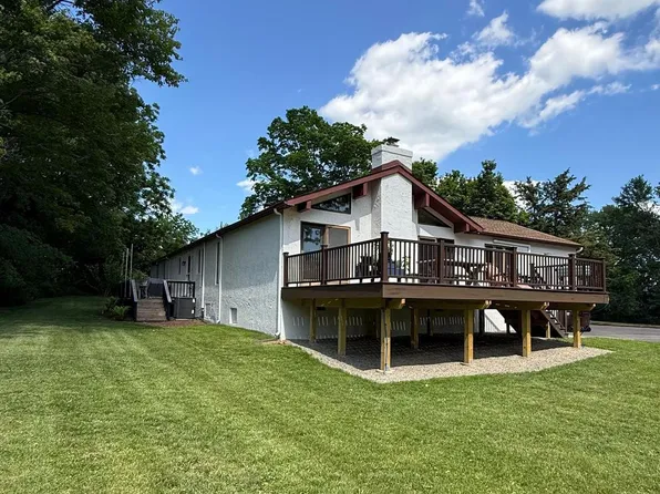 166 Twining Bridge Rd, Newtown, PA 18940