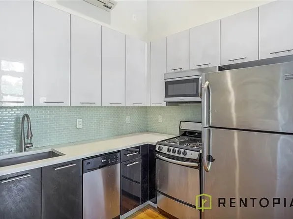 105 Vanderveer Street image 1 of 9