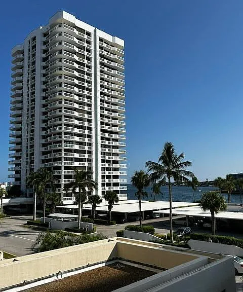 108 Lakeshore Dr #141 — Photo 14