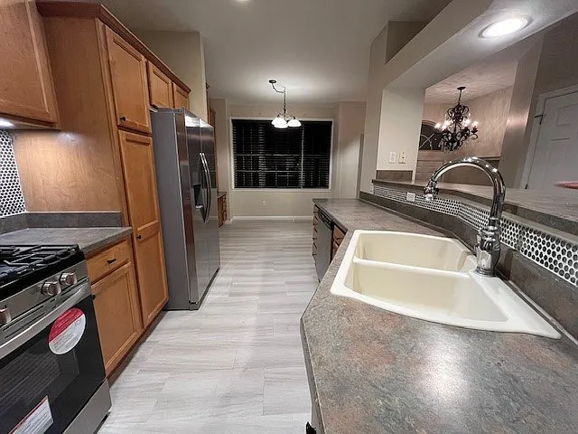 4043 Waterford Dr — Photo 12