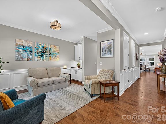 4th image of 8829 Bur Ln