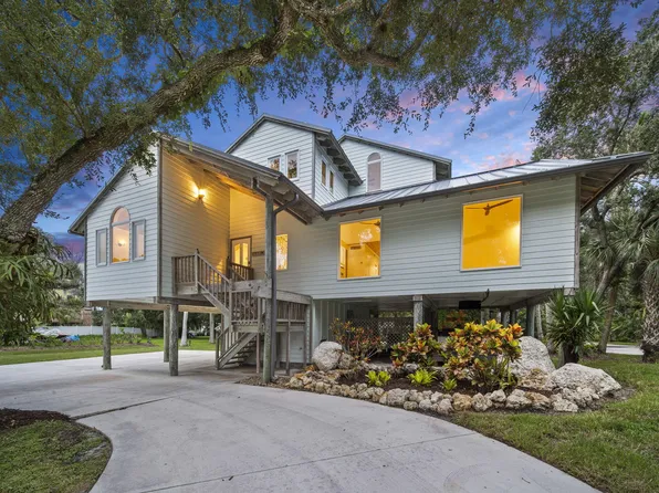 2511 Lightlewood Lane, Fort Pierce, FL 34946