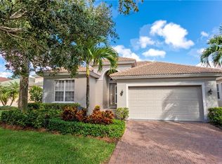 8854 King Henry Ct, Fort Myers, FL 33908