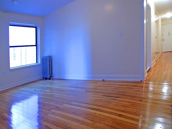 5th image of 2735 Sedgwick Ave APT 4E