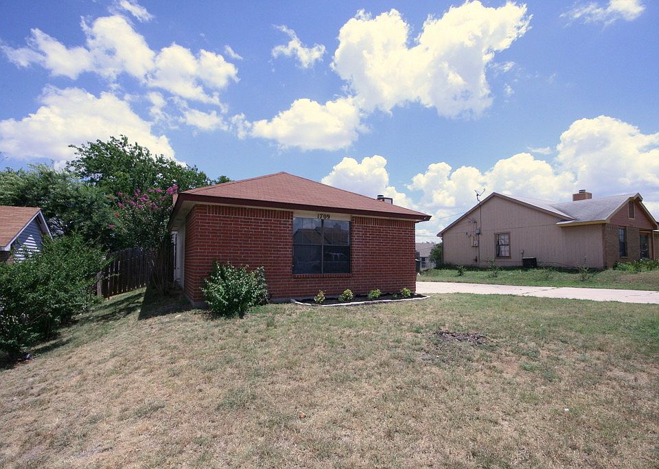 1st image of 1709 Lea Ann Dr