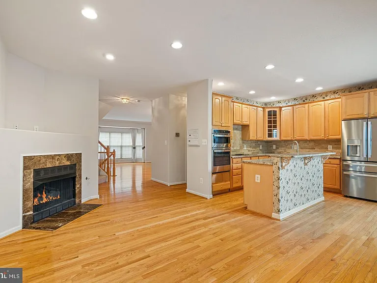 13280 Maple Creek Ln — Photo 19