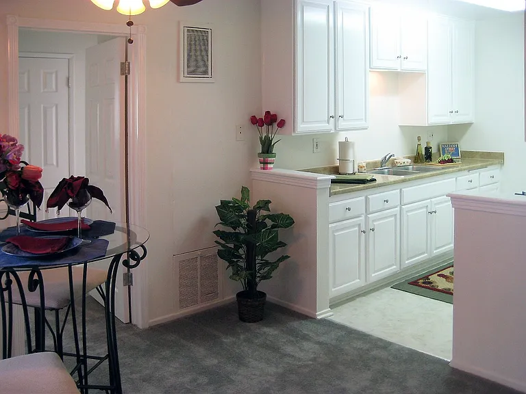 Park Montair Apartments — Photo 9